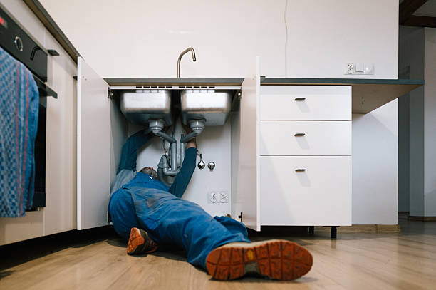 Professional Leak Detection technician working in Long Island, VA